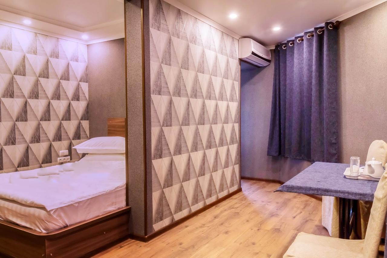 Salut Hotel Μπισκέκ Εξωτερικό φωτογραφία